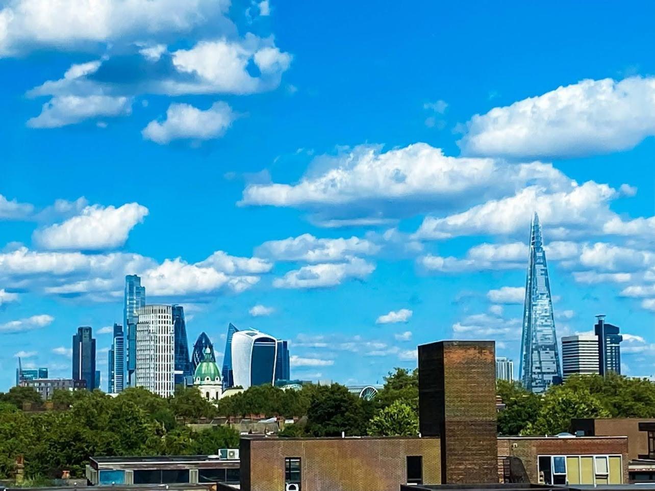 Spacious Room With City Skyline Views Close To London Eye Exterior photo